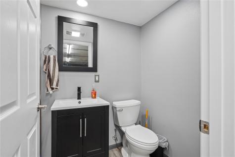 5727 26th Avenue Drive Vinton IA 52349
