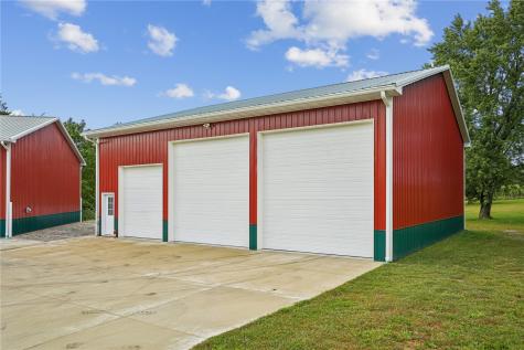 5727 26th Avenue Drive Vinton IA 52349