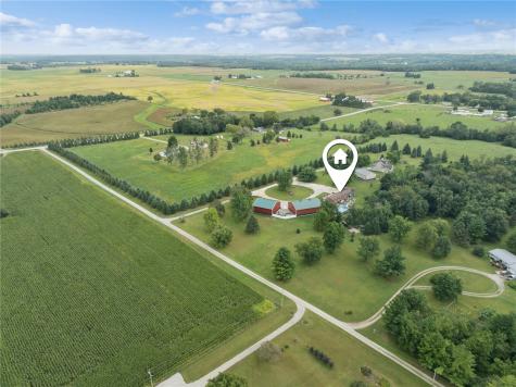 5727 26th Avenue Drive Vinton IA 52349