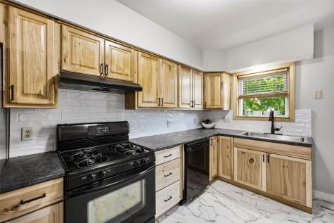 3806 E Avenue NE Cedar Rapids IA 52402