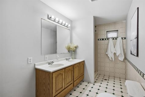 3806 E Avenue NE Cedar Rapids IA 52402