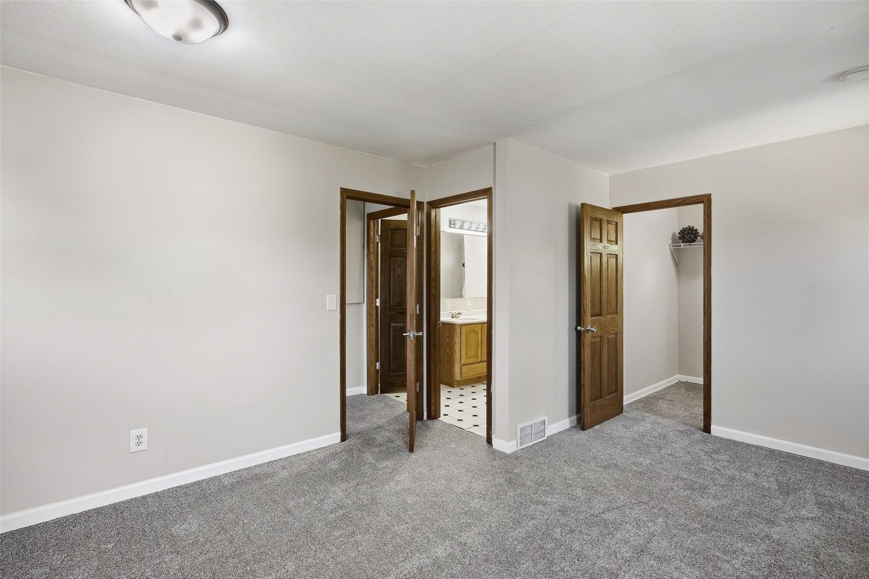3806 E Avenue NE Cedar Rapids IA 52402