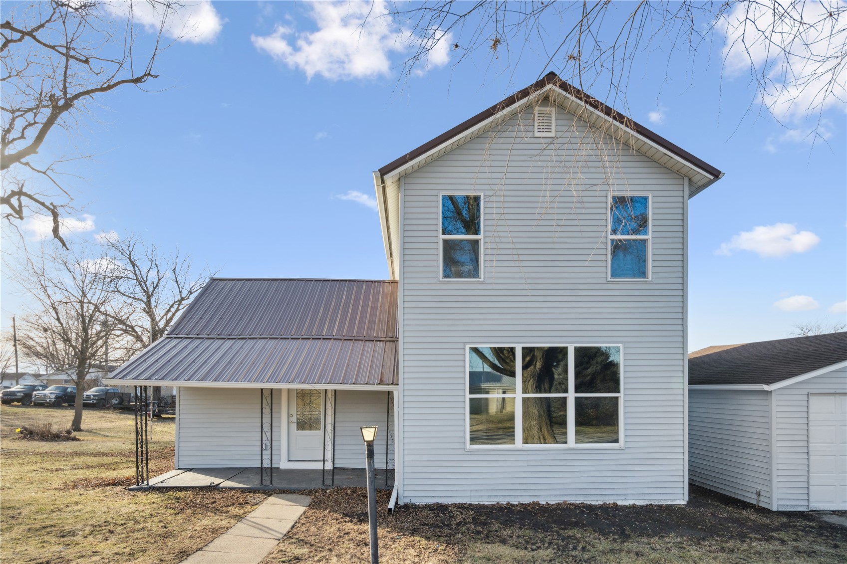 809 Jefferson Avenue Lowden IA 52255