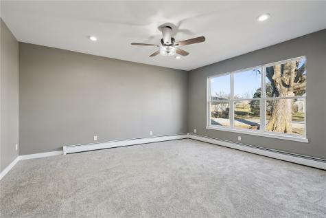 809 Jefferson Avenue Lowden IA 52255