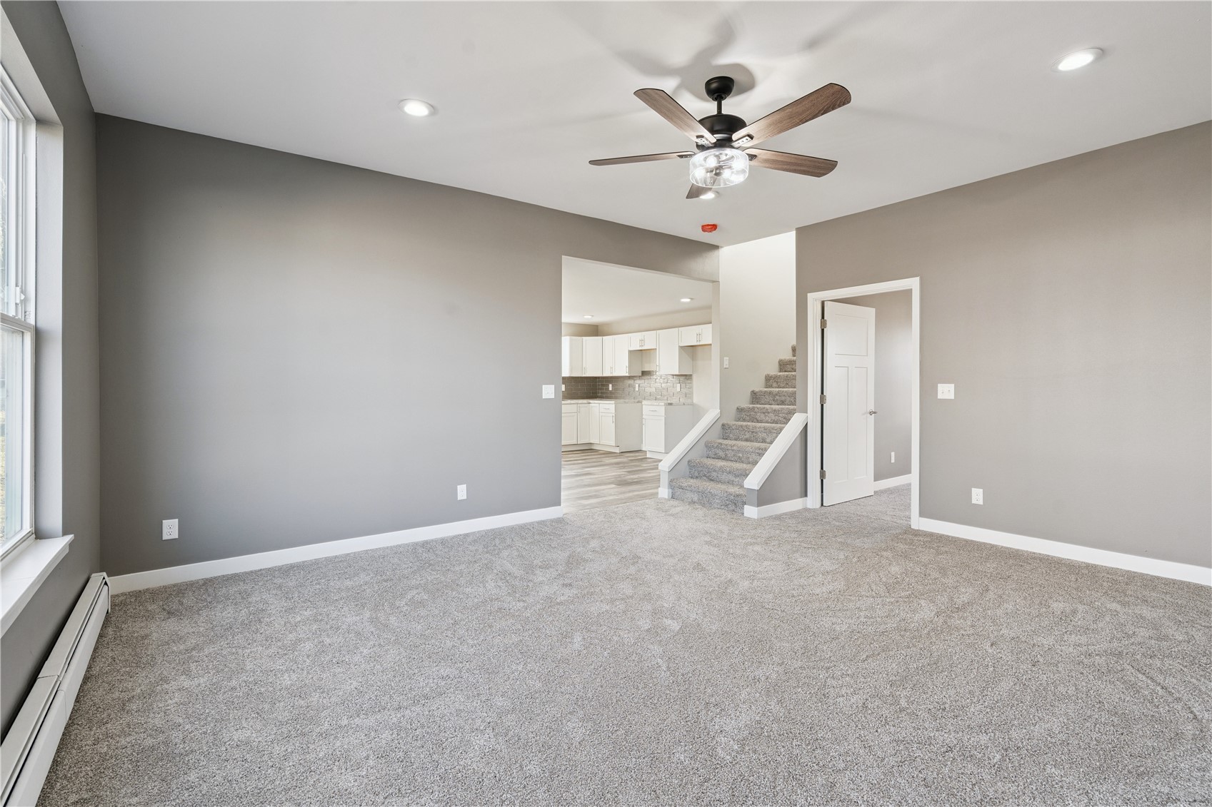 809 Jefferson Avenue Lowden IA 52255