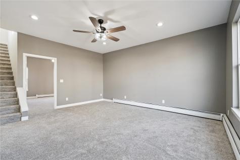 809 Jefferson Avenue Lowden IA 52255