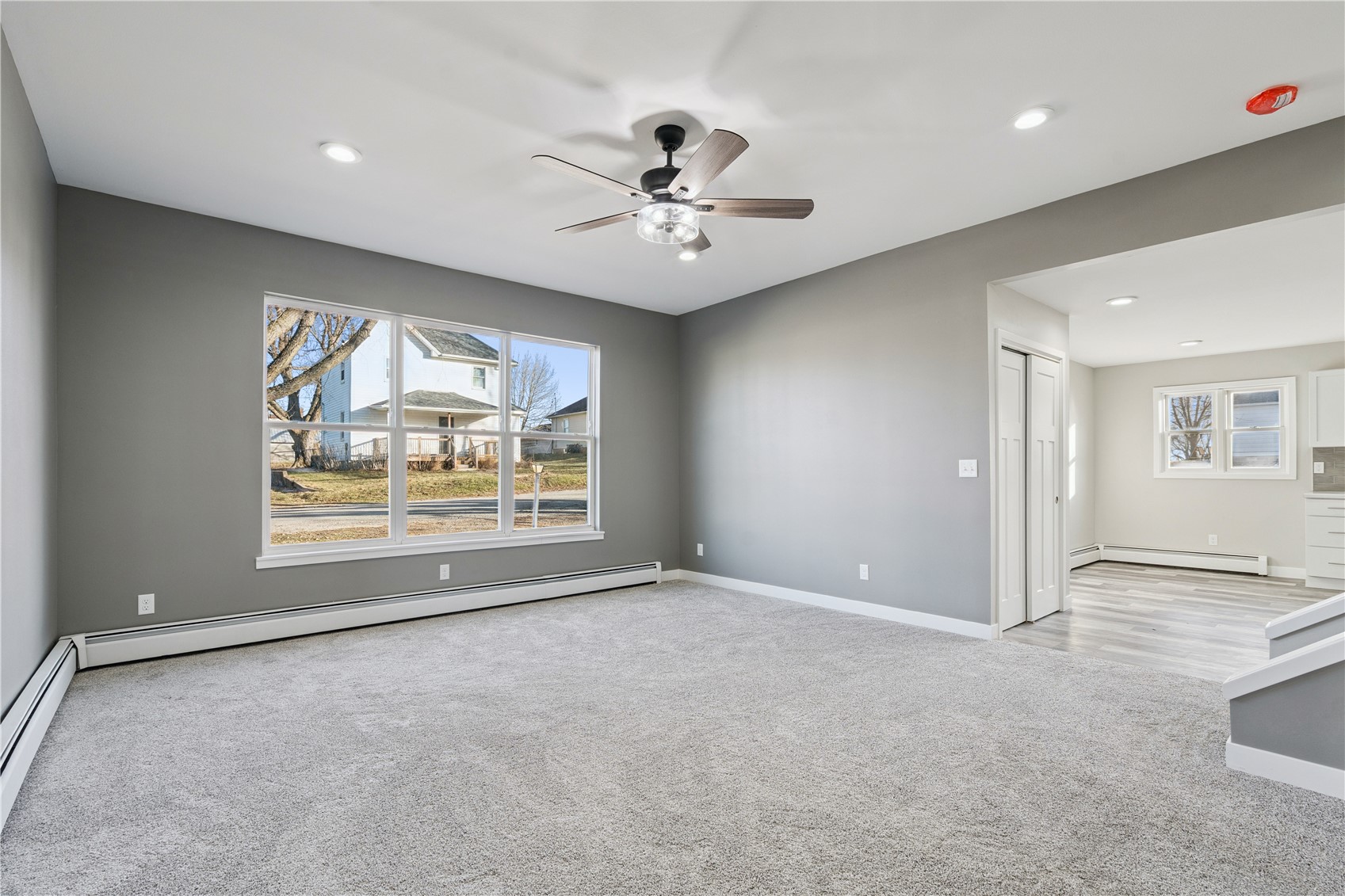 809 Jefferson Avenue Lowden IA 52255