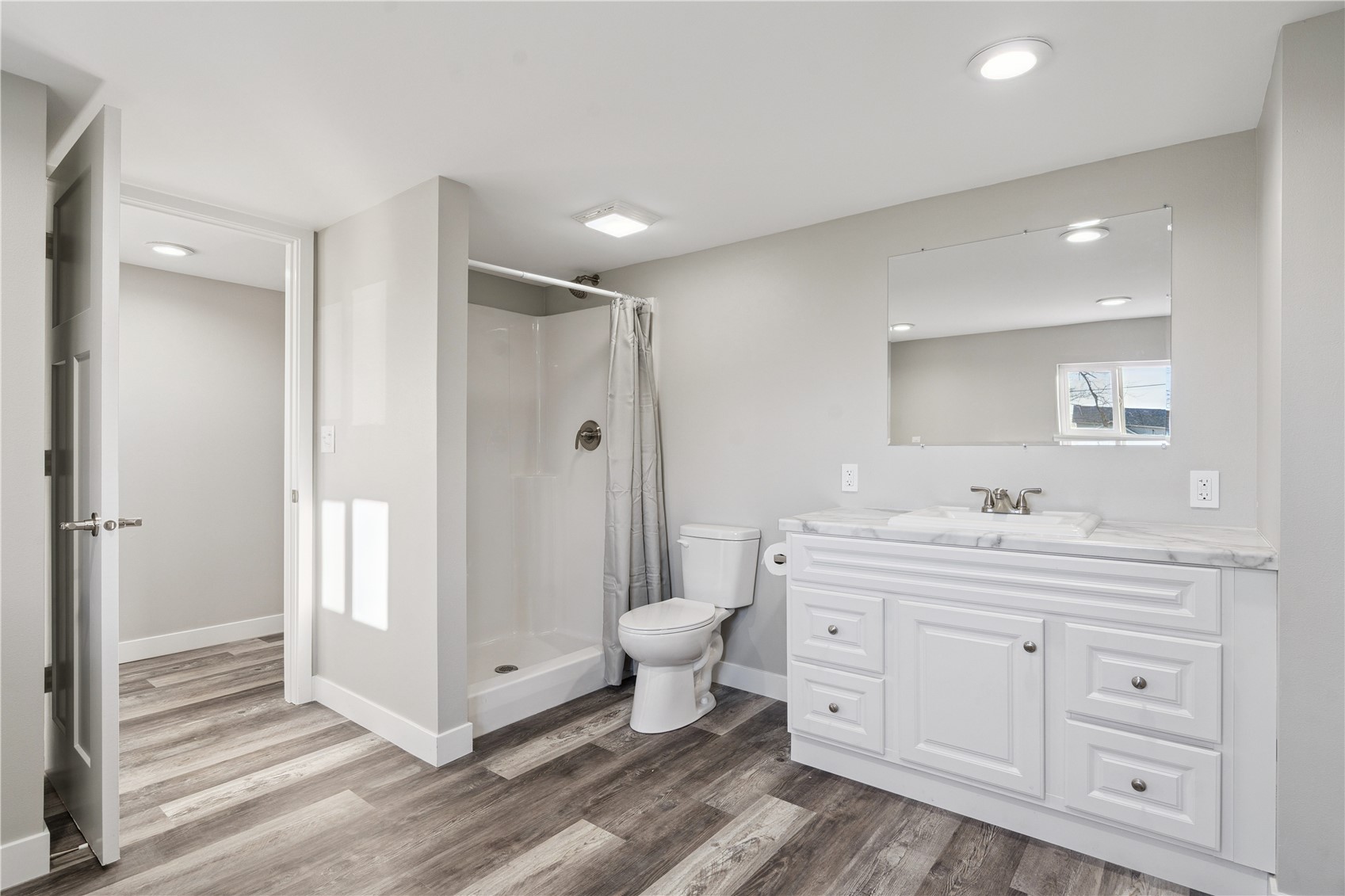 809 Jefferson Avenue Lowden IA 52255