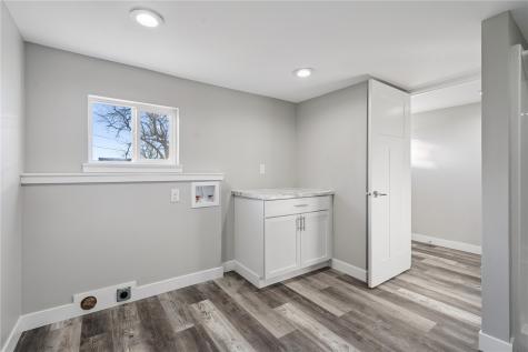 809 Jefferson Avenue Lowden IA 52255