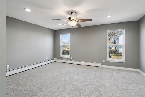 809 Jefferson Avenue Lowden IA 52255