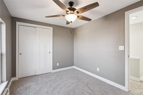 809 Jefferson Avenue Lowden IA 52255