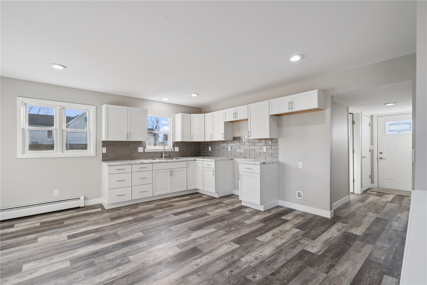 809 Jefferson Avenue Lowden IA 52255