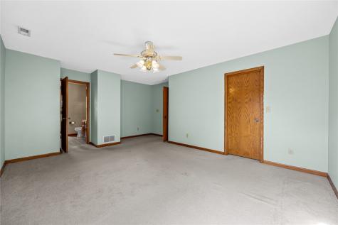 413 Rockvalley Drive SW Cedar Rapids IA 52404