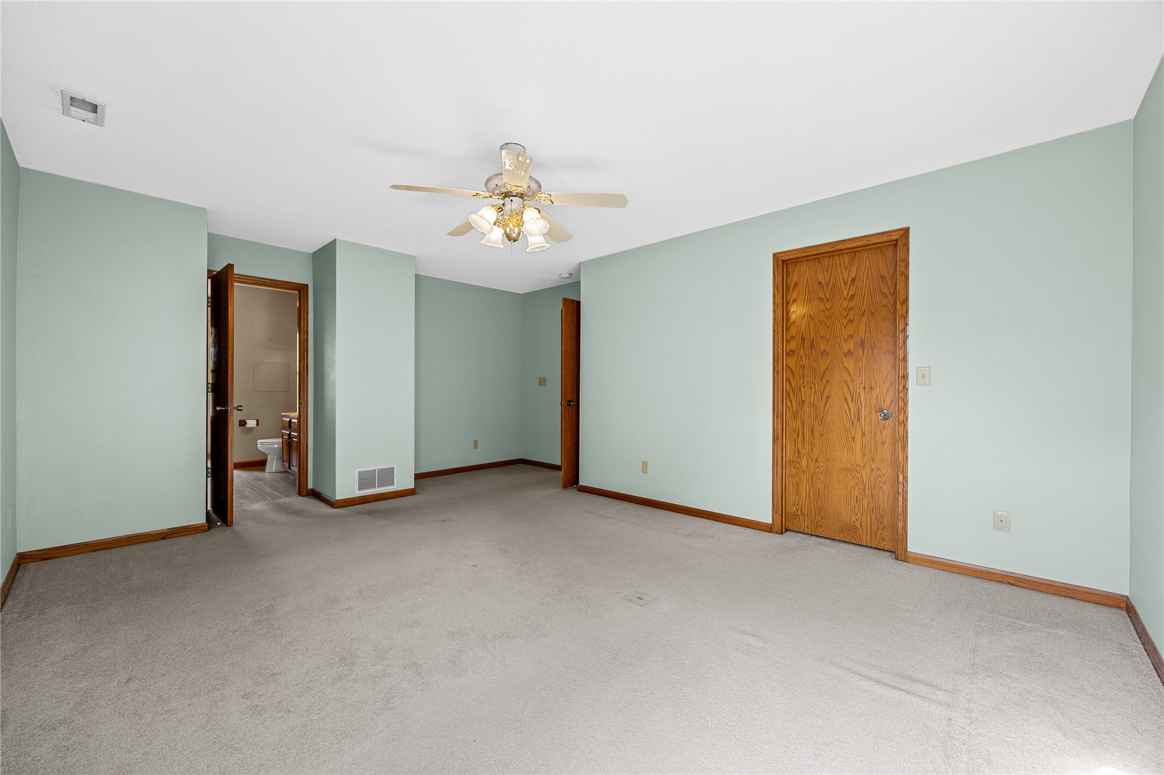 413 Rockvalley Drive SW Cedar Rapids IA 52404