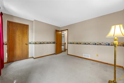 413 Rockvalley Drive SW Cedar Rapids IA 52404