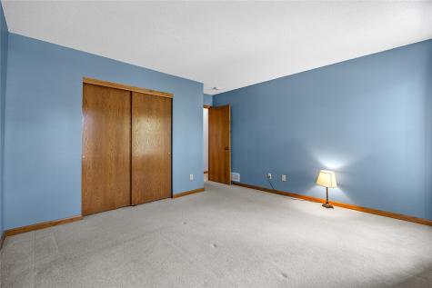 413 Rockvalley Drive SW Cedar Rapids IA 52404