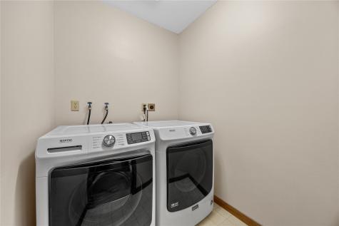 413 Rockvalley Drive SW Cedar Rapids IA 52404