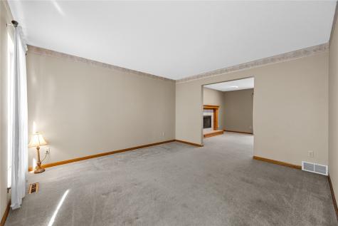 413 Rockvalley Drive SW Cedar Rapids IA 52404
