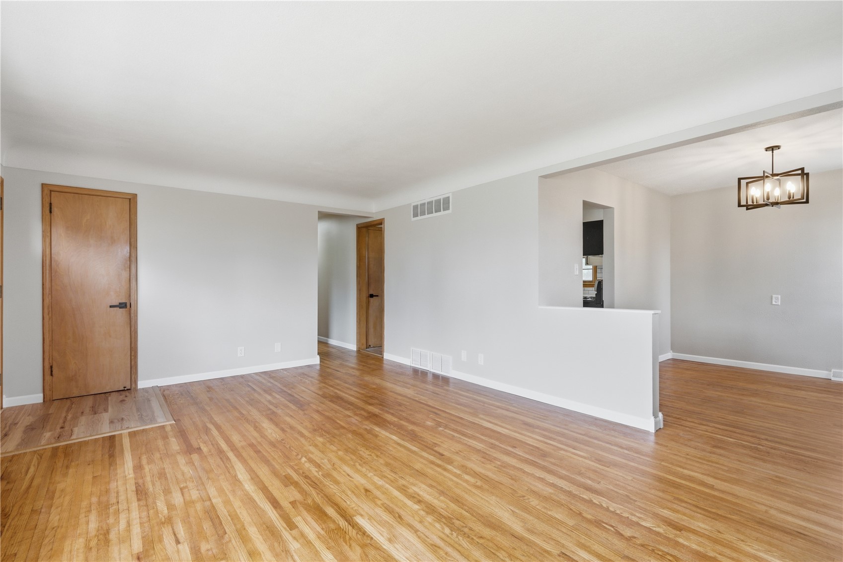 2058 42nd Street NE Cedar Rapids IA 52402