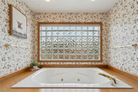 3350 Old Orchard Road NE Cedar Rapids IA 52402