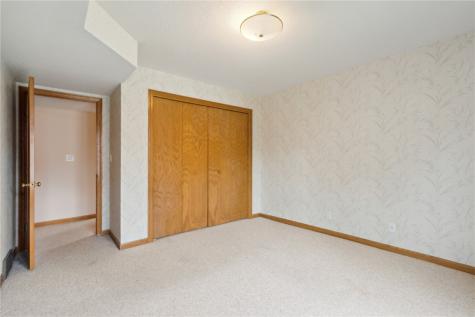 3350 Old Orchard Road NE Cedar Rapids IA 52402