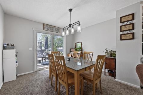 1225 Emmons Hiawatha IA 52233