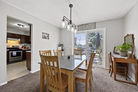 1225 Emmons Hiawatha IA 52233