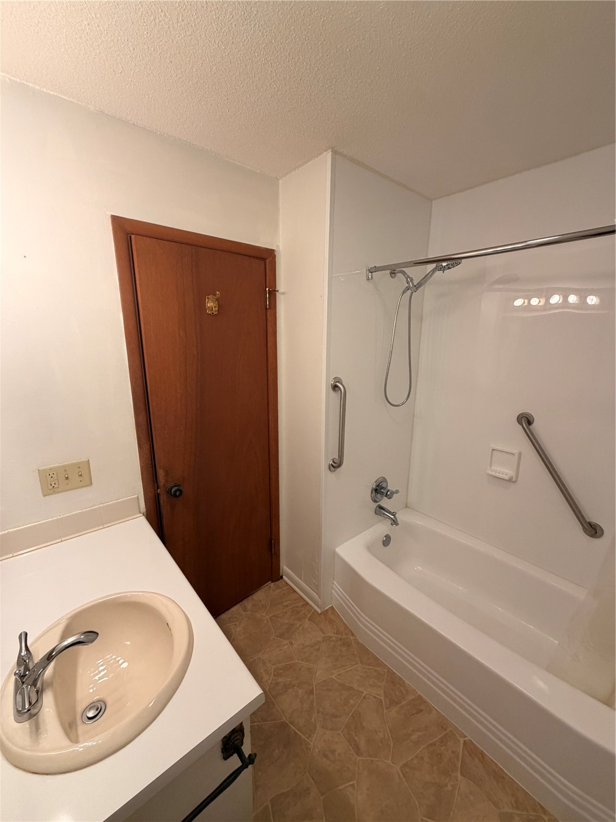 2565 23rd Avenue Marion IA 52302