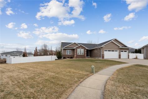 426 Wildflower Circle Fairfax IA 52228