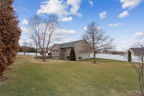 426 Wildflower Circle Fairfax IA 52228