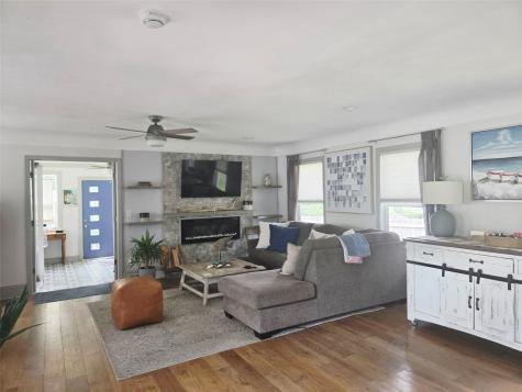 322 Liberty Drive SE Cedar Rapids IA 52403