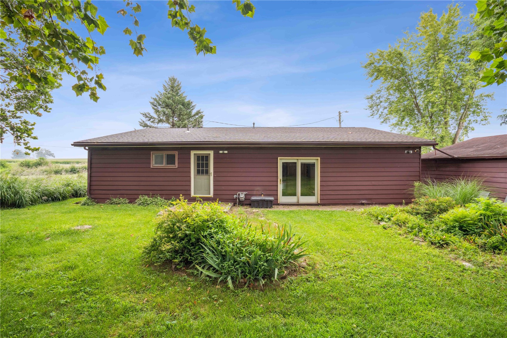 3801 Highway 382 NE Solon IA 52333