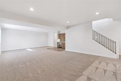 5608 Seminole Valley Trail NE Cedar Rapids IA 52411