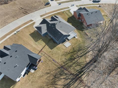 5608 Seminole Valley Trail NE Cedar Rapids IA 52411