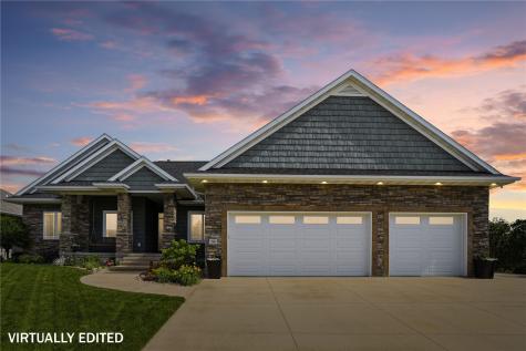 706 Jefferson Drive Center Point IA 52213