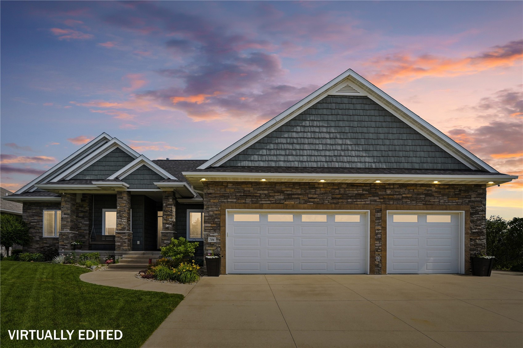 706 Jefferson Drive Center Point IA 52213
