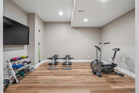 706 Jefferson Drive Center Point IA 52213