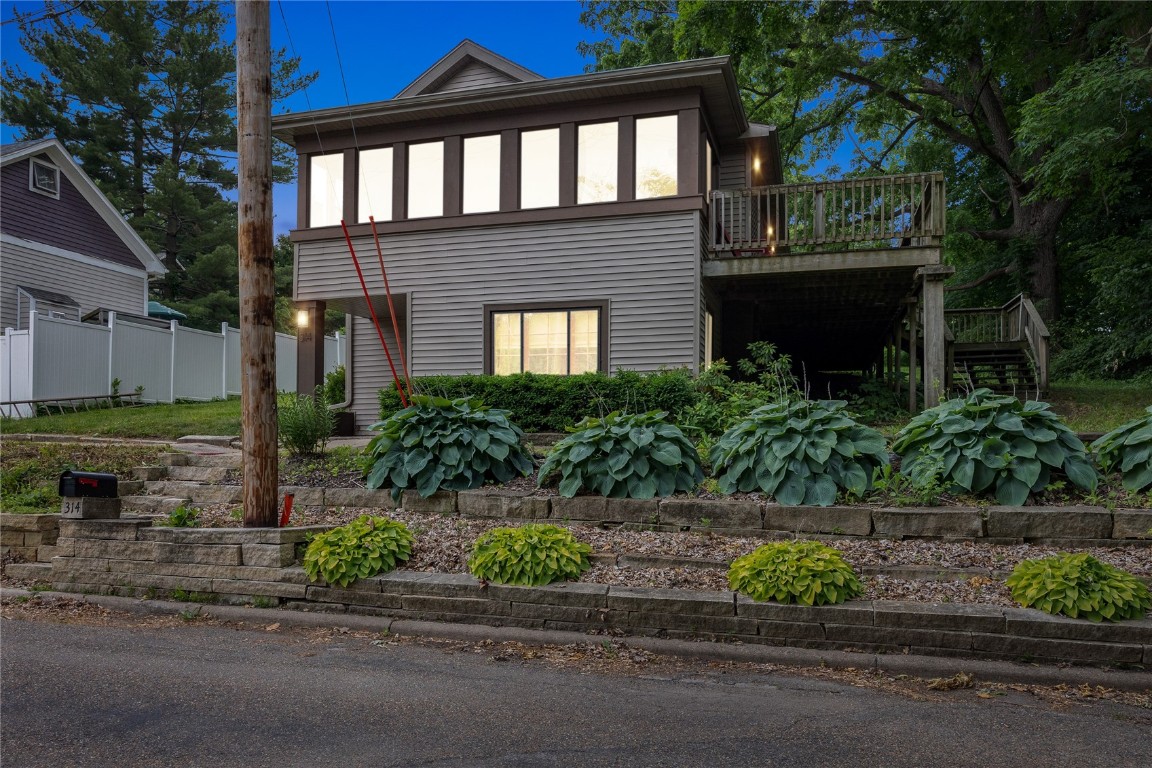 314 2nd Street NW Mt Vernon IA 52314