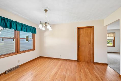 1022 Rolling Glen Drive Marion IA 52302