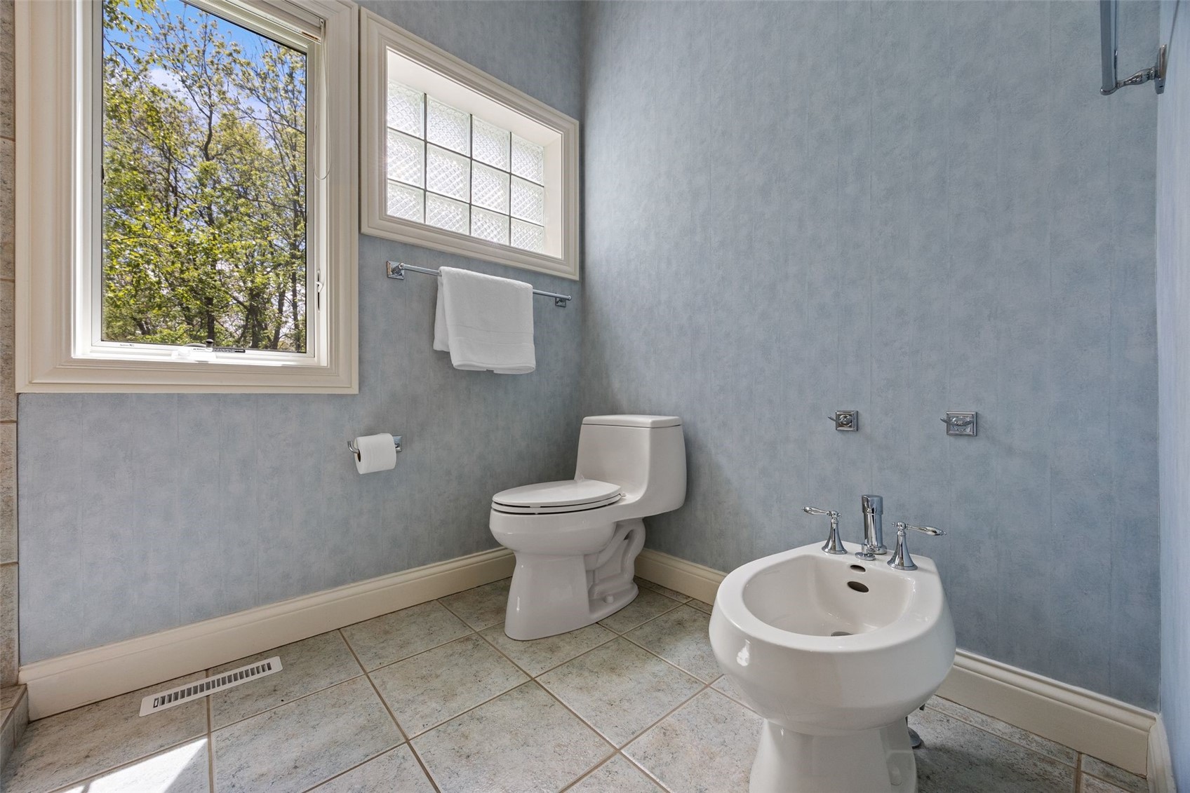 4181 Rose Bluff Circle NE Iowa City IA 52240