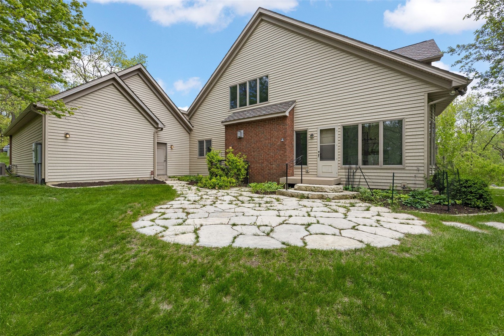 4181 Rose Bluff Circle NE Iowa City IA 52240