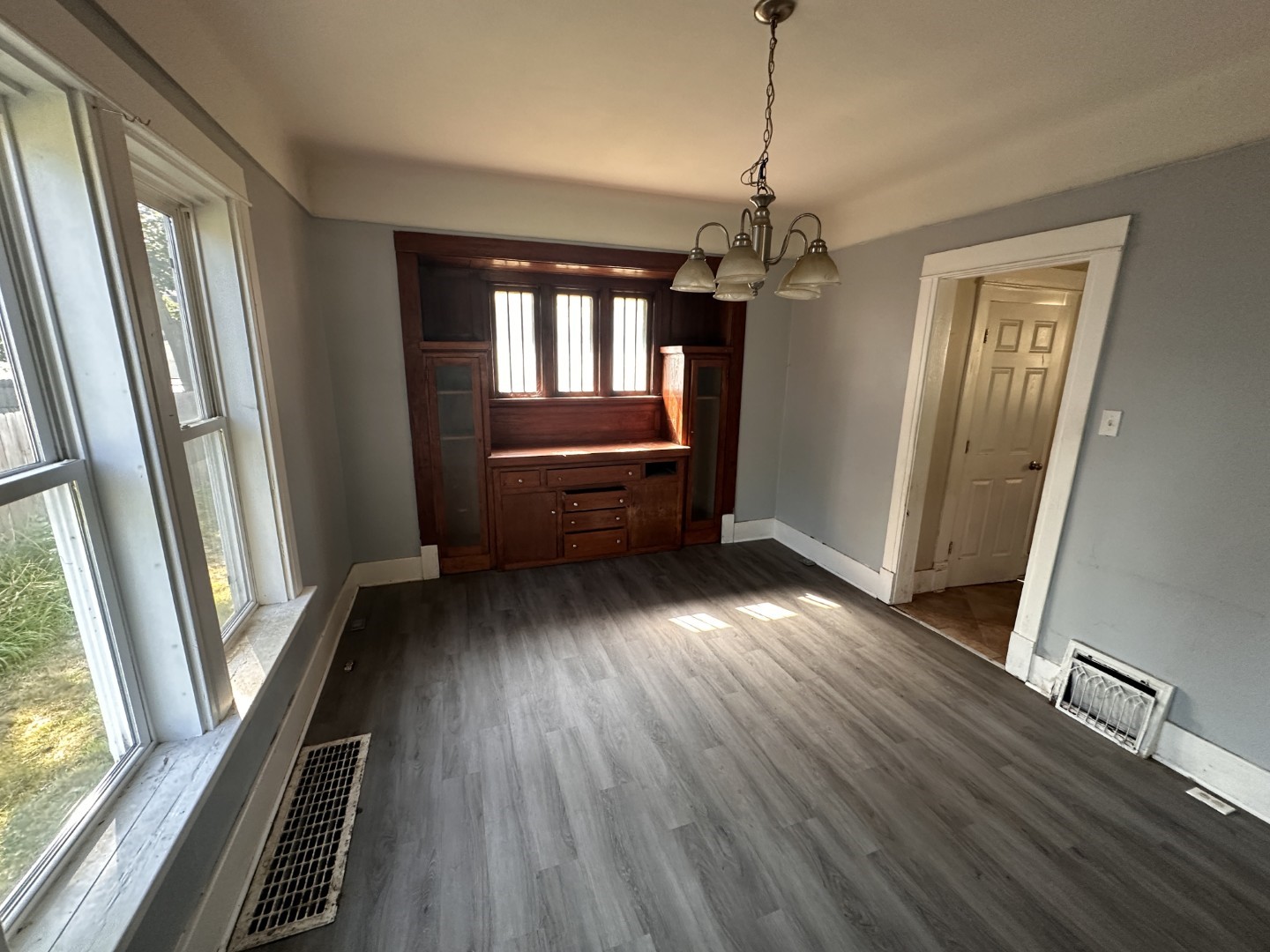 1625 E Avenue NE Cedar Rapids IA 52402