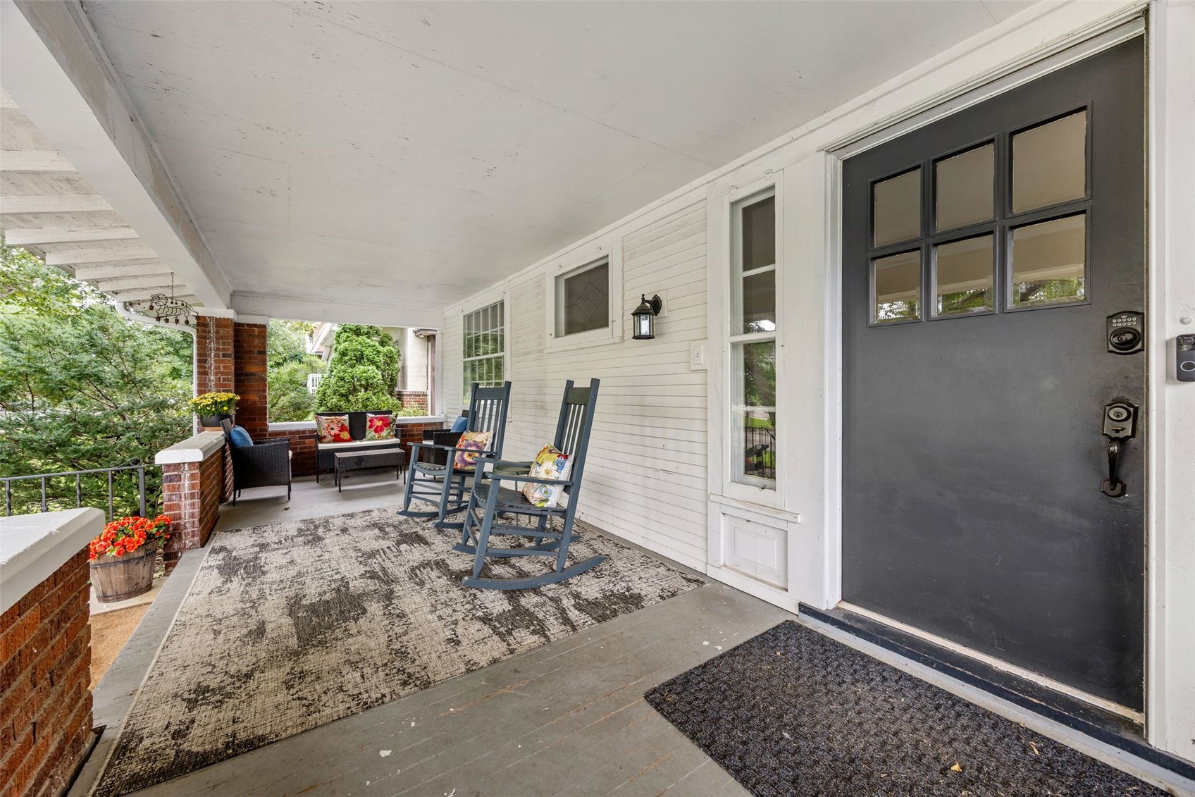2229 Meadowbrook Drive SE Cedar Rapids IA 52403