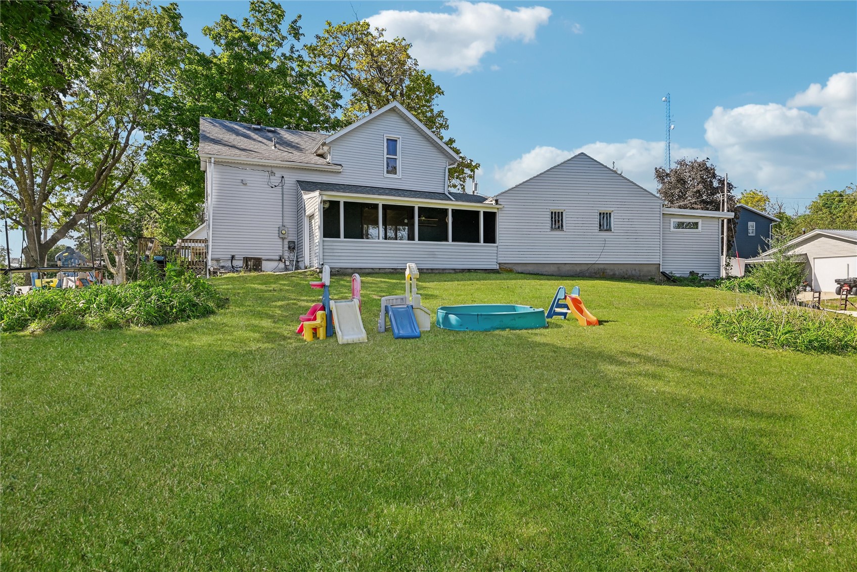 408 Union Street Norway IA 52318