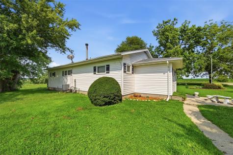 2403 150th Avenue Manchester IA 52057