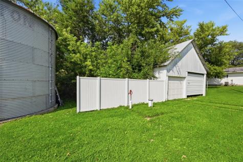 2403 150th Avenue Manchester IA 52057