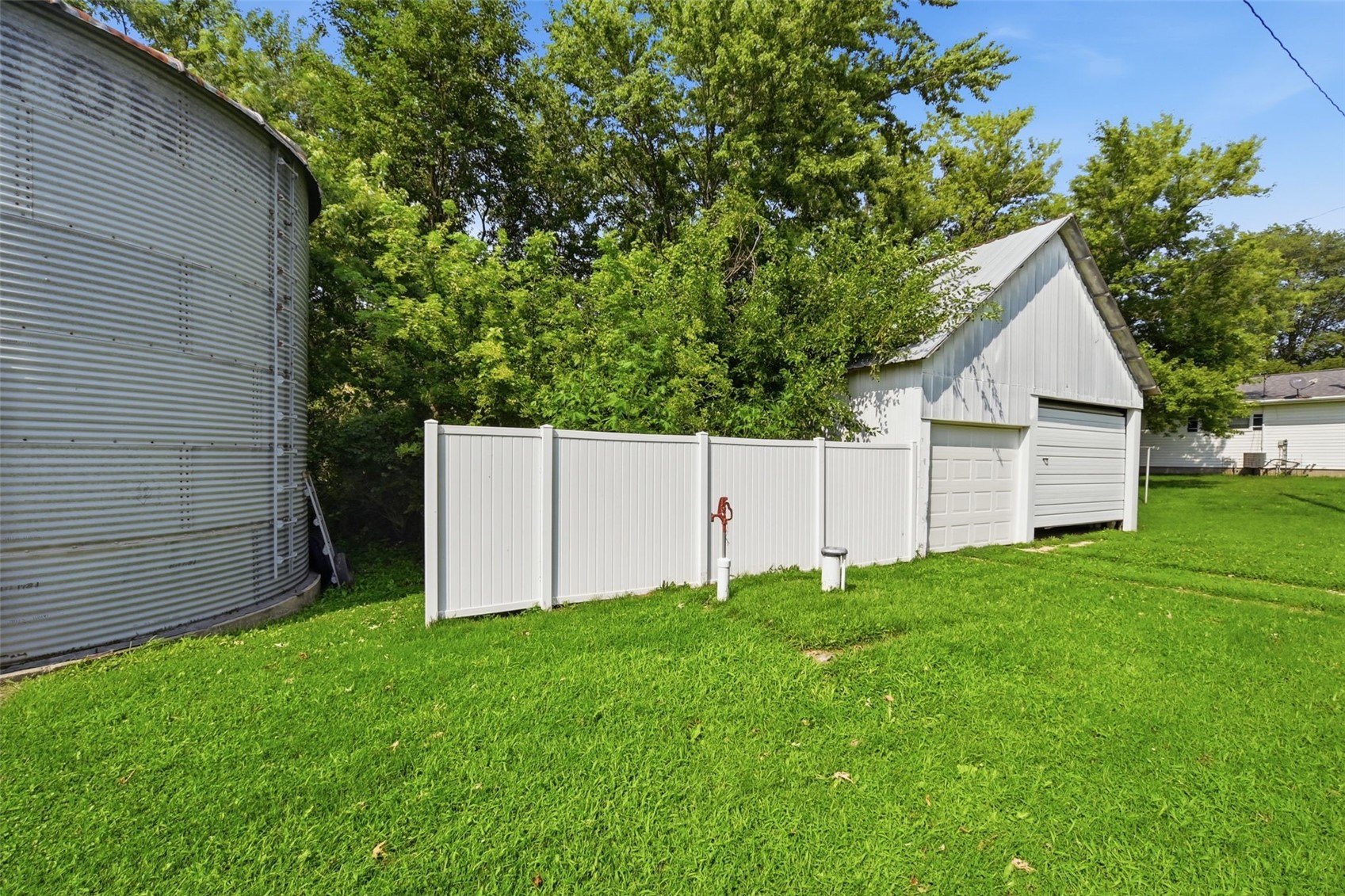 2403 150th Avenue Manchester IA 52057