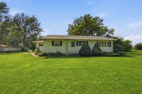 2403 150th Avenue Manchester IA 52057