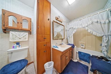 2403 150th Avenue Manchester IA 52057