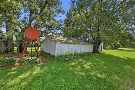 2403 150th Avenue Manchester IA 52057